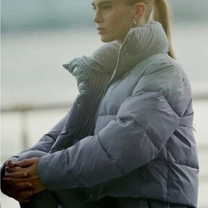 ALO Yoga Women's Silver Puffer Jacket
